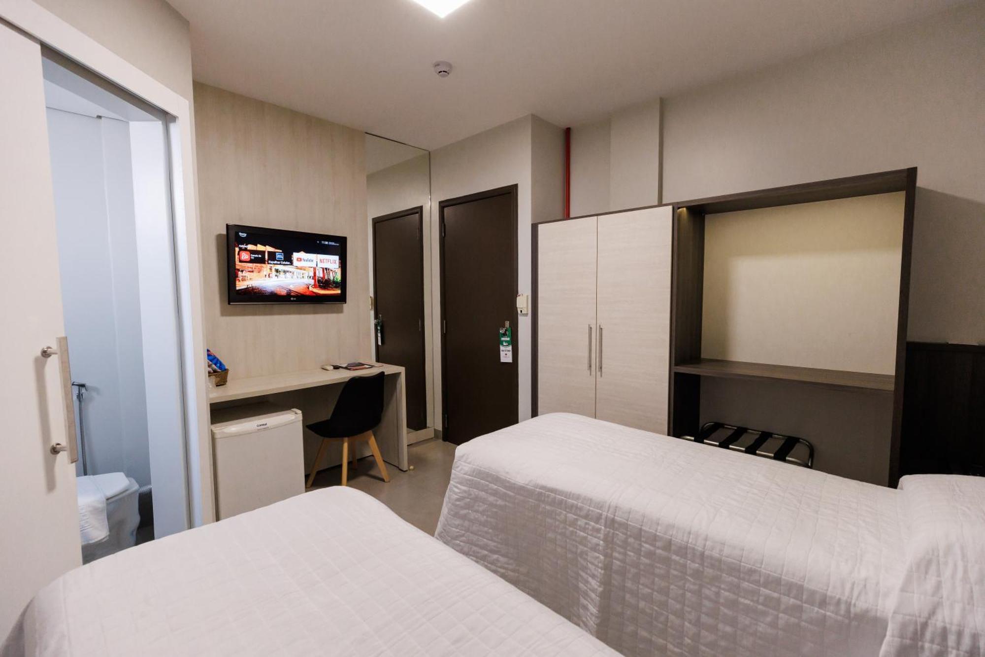 Tonello Business Hotel Campo Mourão Kültér fotó